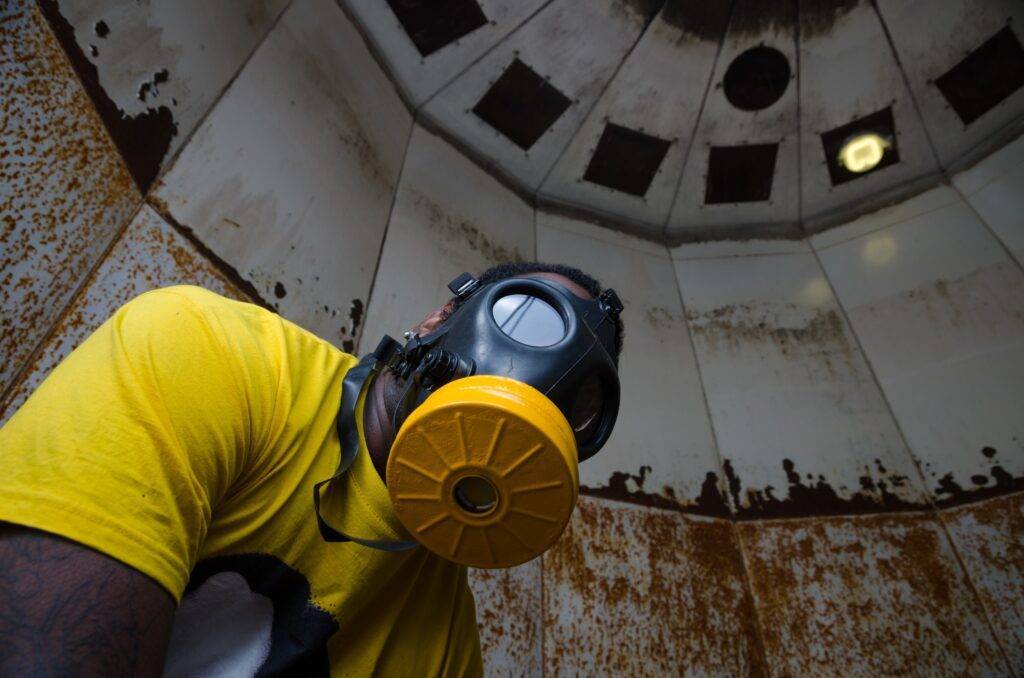 Confined space cleaning